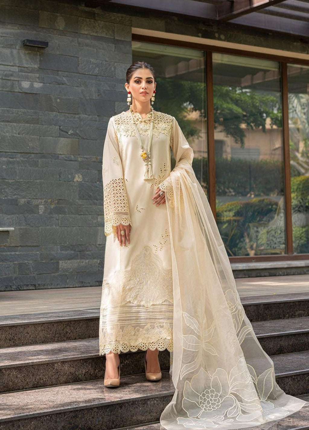 03 Piece - CHIKANKARI Lawn Suit