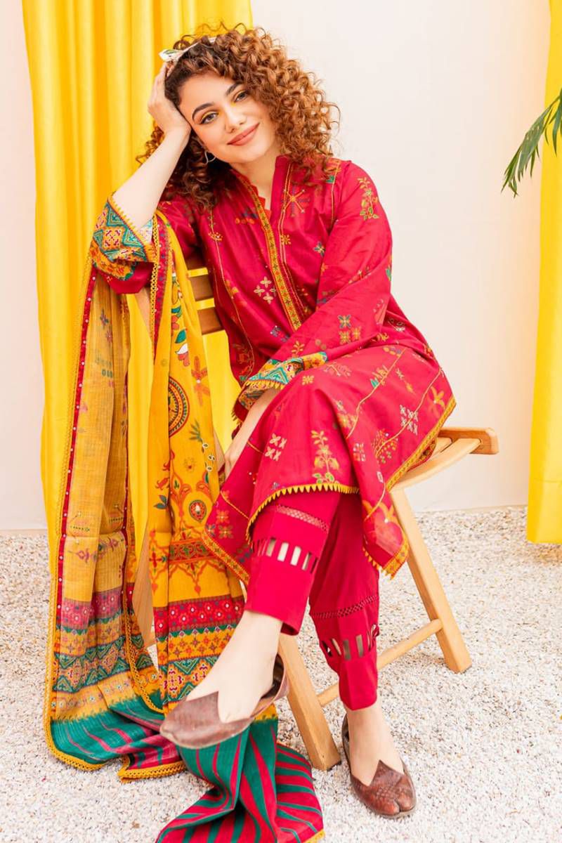 03 Piece - Embroidered Lawn Suit - Red